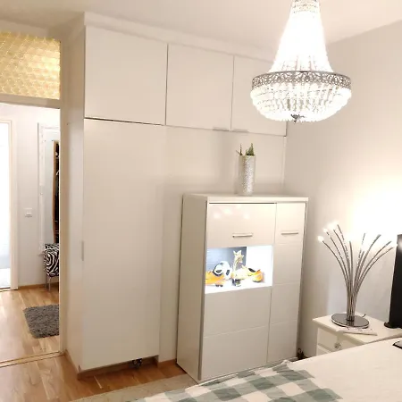 3bed 18 Mins By Metro To Centre