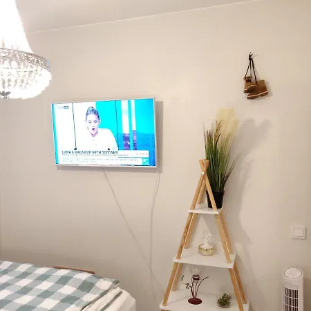 3bed 18 Mins By Metro To Centre Apartamento