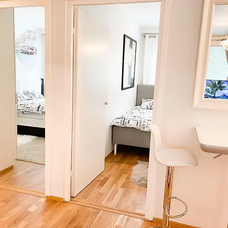 3bed 18 Mins By Metro To Centre