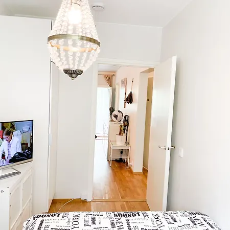 3bed 18 Mins By Metro To Centre Apartamento Helsínquia